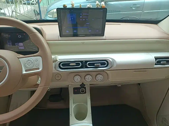 Wuling Hongguang Mini EV — Фото автомобиля 12