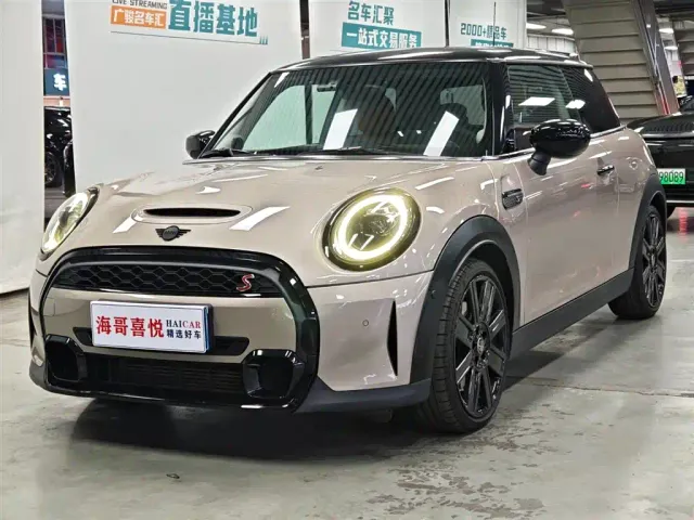 Фотография автомобиля — MINI Hatch