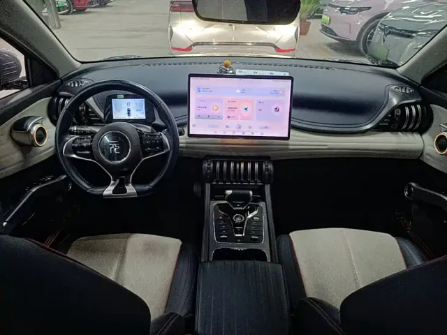 BYD Yuan PLUS — Фото автомобиля 9