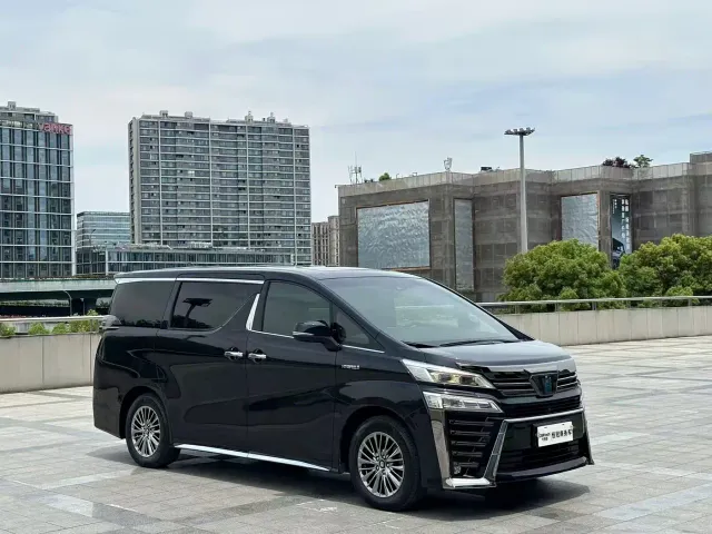 Toyota Vellfire — Фото автомобиля 3