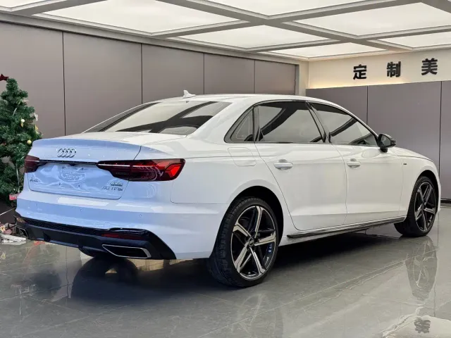 Audi A4L — Фото автомобиля 11