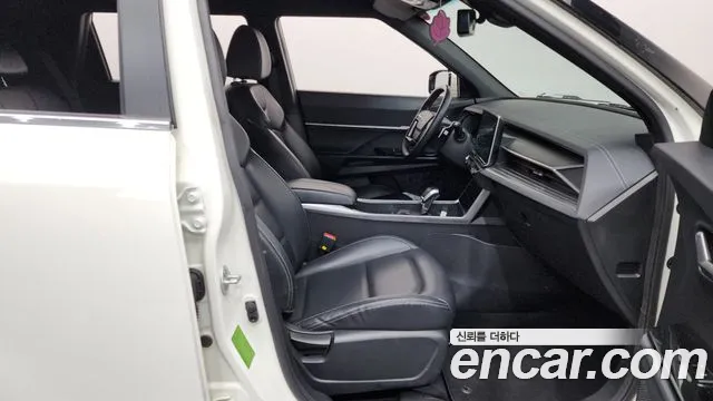 KG_Mobility_Ssangyong Torres Torres Бензин 1.5 2WD — Фото автомобиля 26