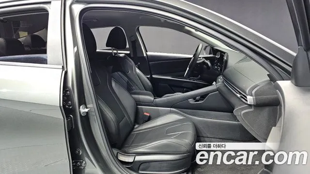 Hyundai Avante CN7 — Фото автомобиля 18