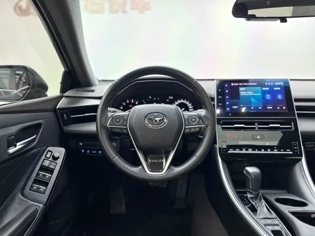Toyota Avalon — Фото автомобиля 6