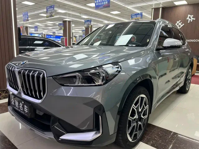 Фотография автомобиля — BMW X1