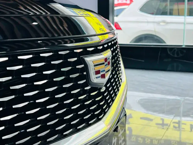 Cadillac CT5 — Фото автомобиля 5