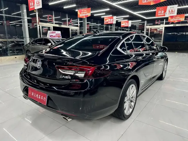 Buick Regal — Фото автомобиля 4