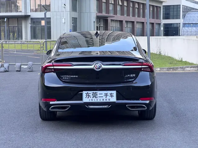 Buick LaCrosse — Фото автомобиля 10