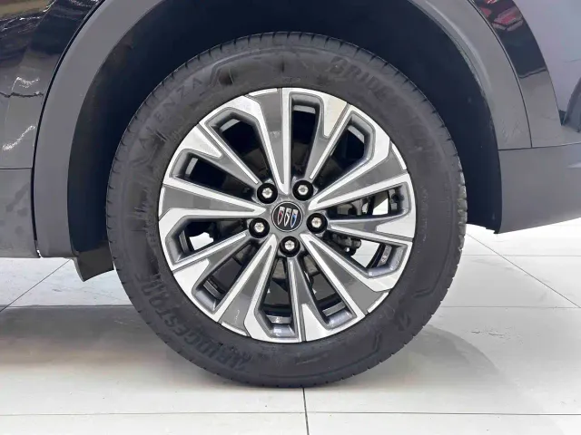 Buick Envision S — Фото автомобиля 8