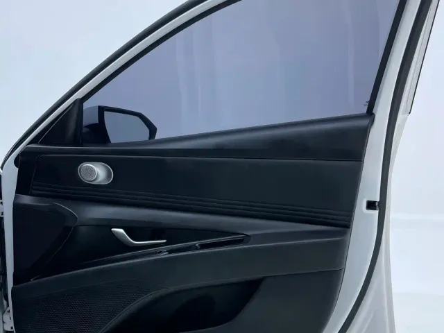 Hyundai Elantra — Фото автомобиля 28