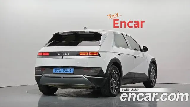 Hyundai Ioniq 5 — Фото автомобиля 2