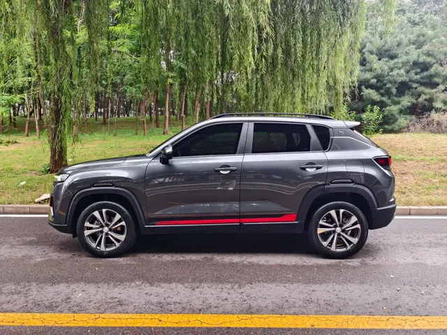 Changan CS35 Plus — Фото автомобиля 4
