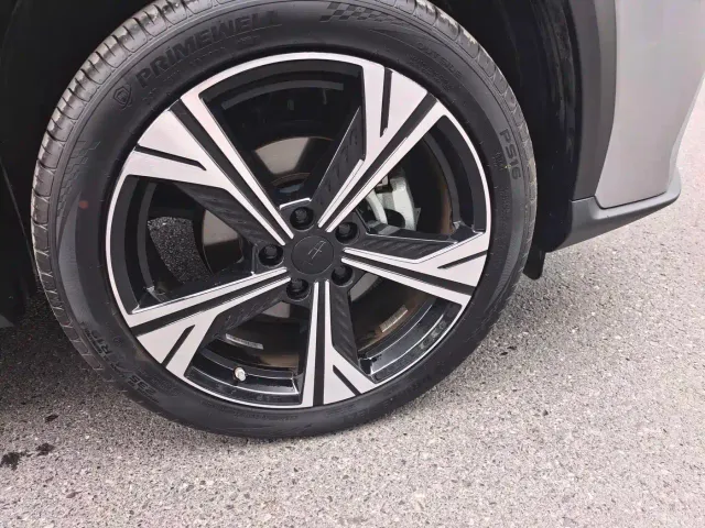Geely Boyue — Фото автомобиля 17