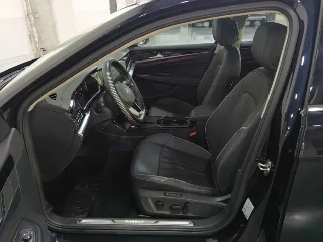 Volkswagen Passat — Фото автомобиля 10
