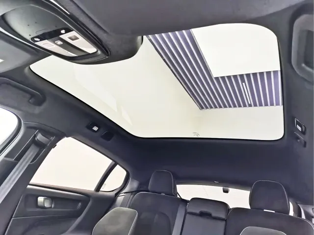 Volvo C40 — Фото автомобиля 8
