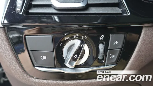 BMW 5-Series — Фото автомобиля 2