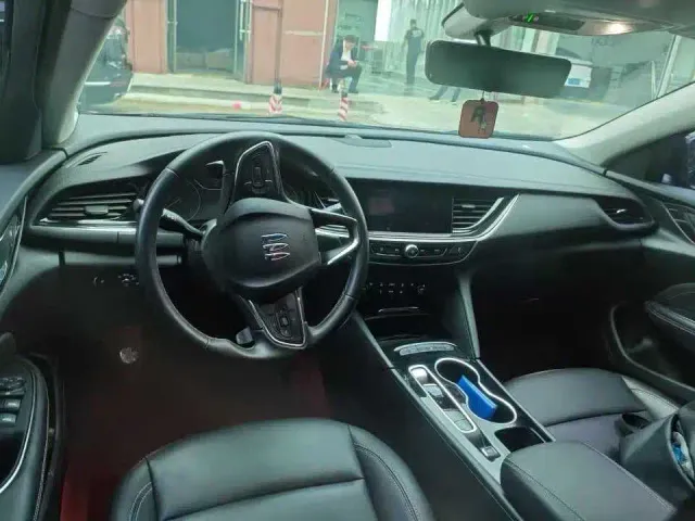 Buick Regal — Фото автомобиля 4
