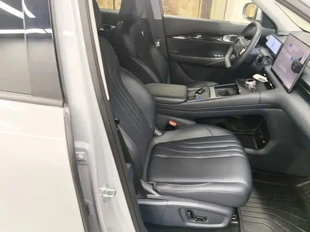Geely Galaxy E5 — Фото автомобиля 24