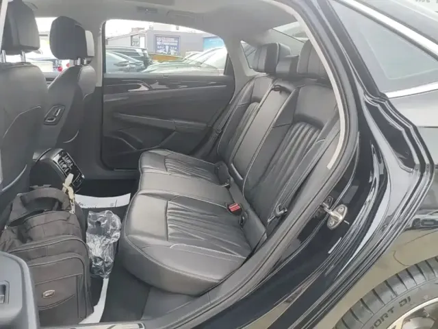 Volkswagen Passat 2023 Facelift 330TSI Starlight Luxury Edition — Фото автомобиля 12