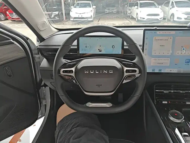 Wuling Starlight — Фото автомобиля 10