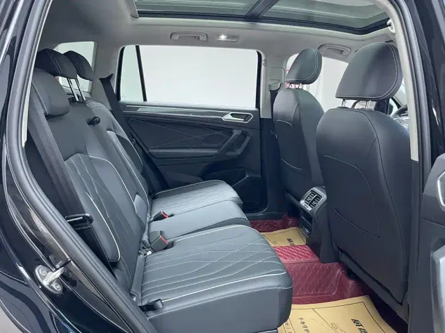 Volkswagen Tiguan L — Фото автомобиля 14