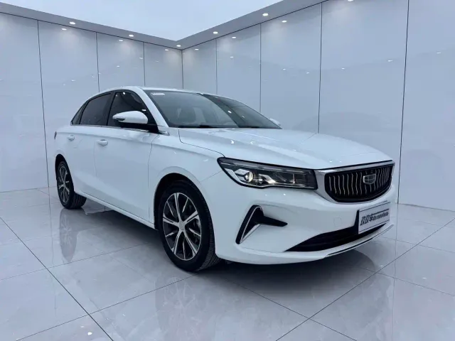 Geely Emgrand — Фото автомобиля 3