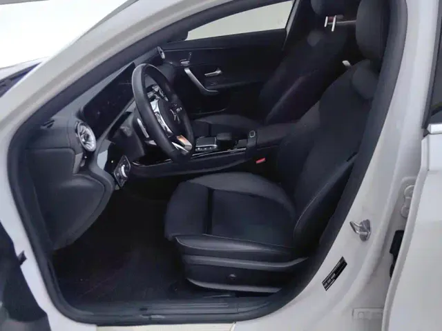 Mercedes-Benz A-Class — Фото автомобиля 9