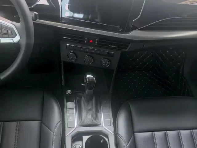 Volkswagen Passat — Фото автомобиля 7