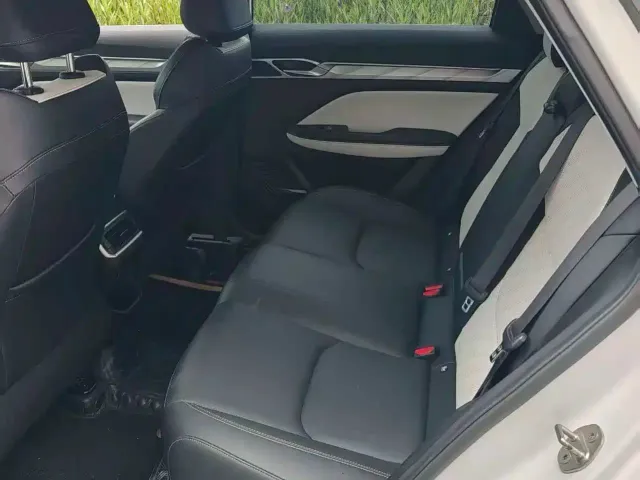 Geely Emgrand L 2022 1.4T CVT Flagship — Фото автомобиля 8