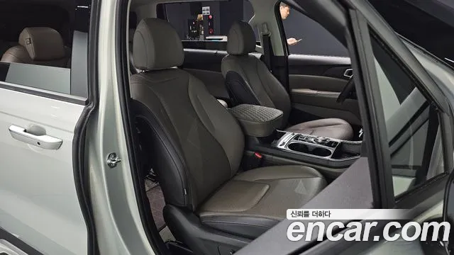 Kia Carnival — Фото автомобиля 10