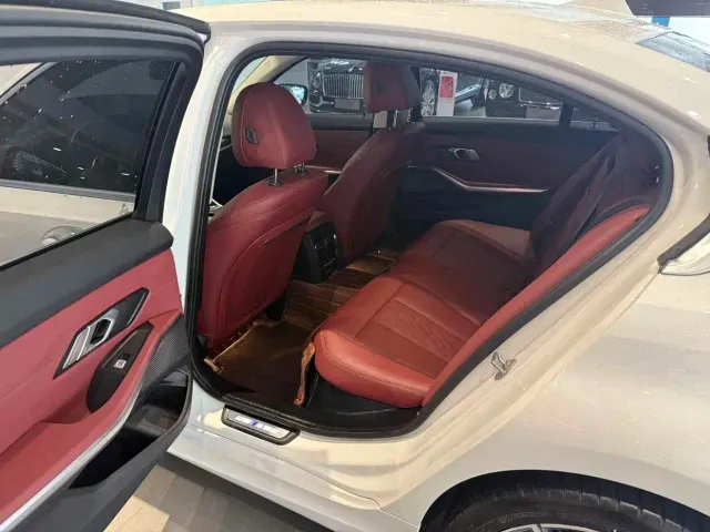 BMW 3 Series — Фото автомобиля 8