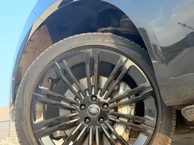 Land Rover Range Rover — Фото автомобиля 13