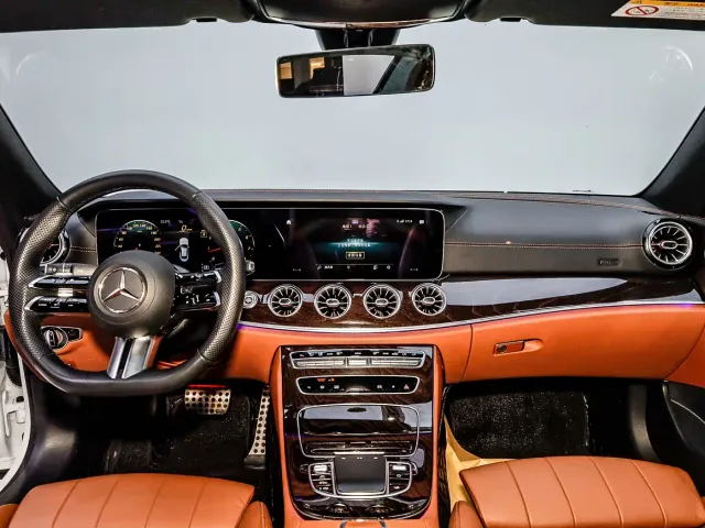 Mercedes-Benz E-Class — Фото автомобиля 8