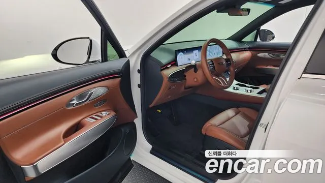 Genesis GV70 — Фото автомобиля 15