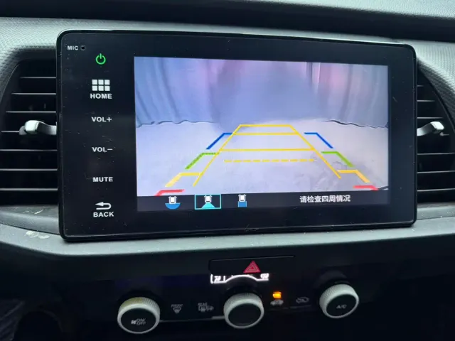 Honda Fit — Фото автомобиля 12