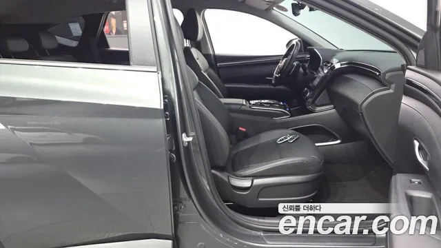 Hyundai Tucson Tucson (NX4) Дизель 2.0 2WD — Фото автомобиля 26