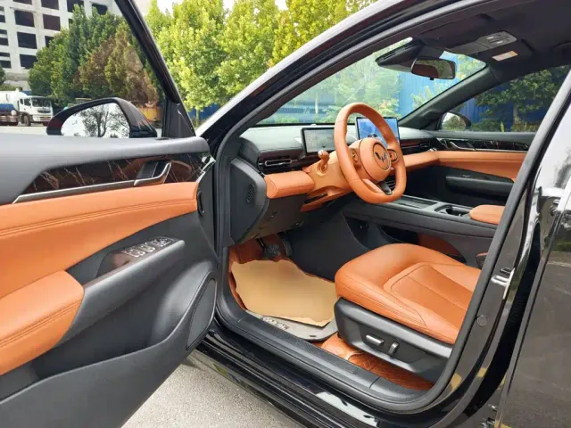 Wuling Starlight — Фото автомобиля 15