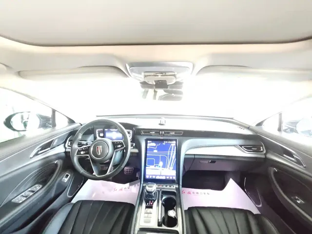 Hongqi H5 — Фото автомобиля 6