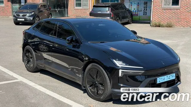 Фотография автомобиля — Polestar 4