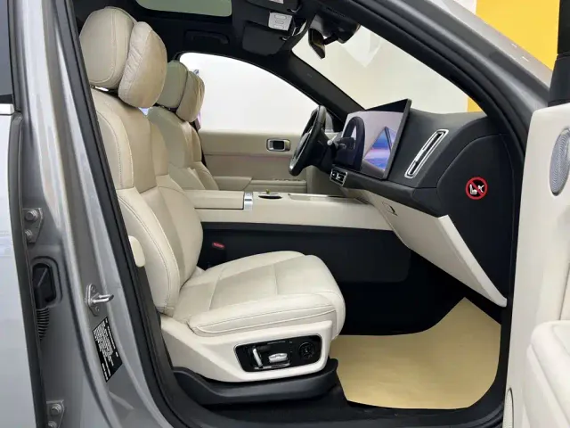 Li Auto L7 — Фото автомобиля 16
