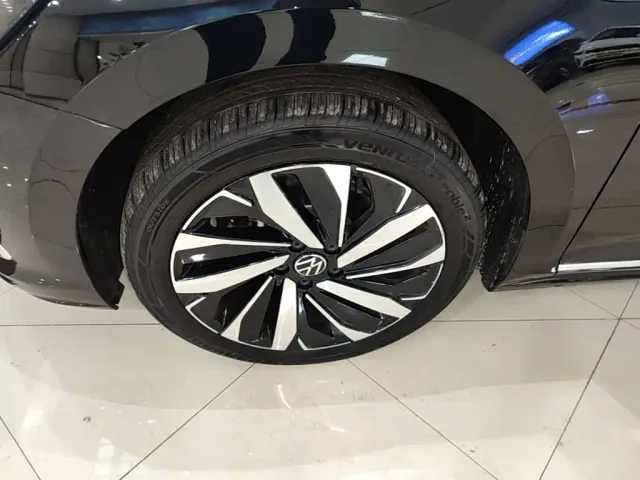 Volkswagen Passat — Фото автомобиля 22