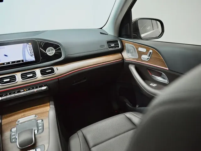 Mercedes-Benz GLE-Class — Фото автомобиля 11
