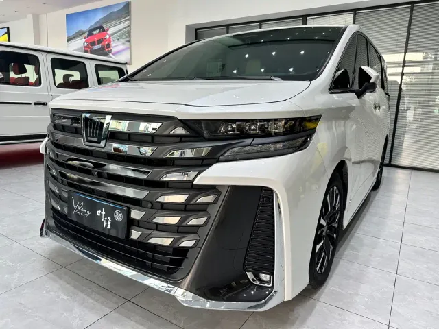 Фотография автомобиля — Toyota Vellfire