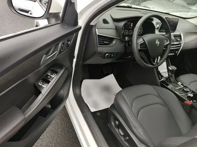 Borgward BX5 — Фото автомобиля 15