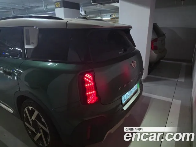 MINI Countryman Electric 3rd Gen — Фото автомобиля 4