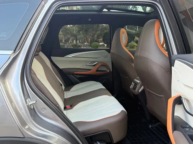 BYD Song Pro — Фото автомобиля 12