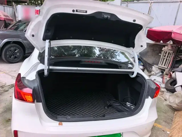 Changan Eado — Фото автомобиля 18