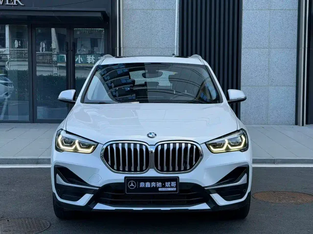 BMW X1 — Фото автомобиля 2