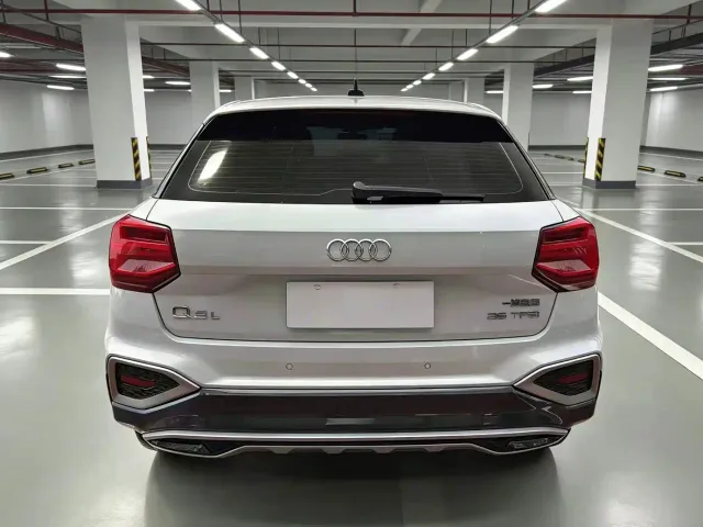 Audi Q2L — Фото автомобиля 4