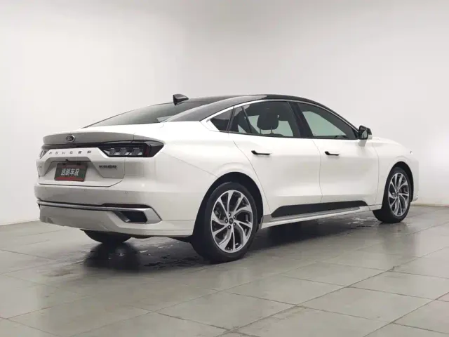 Ford Mondeo — Фото автомобиля 2